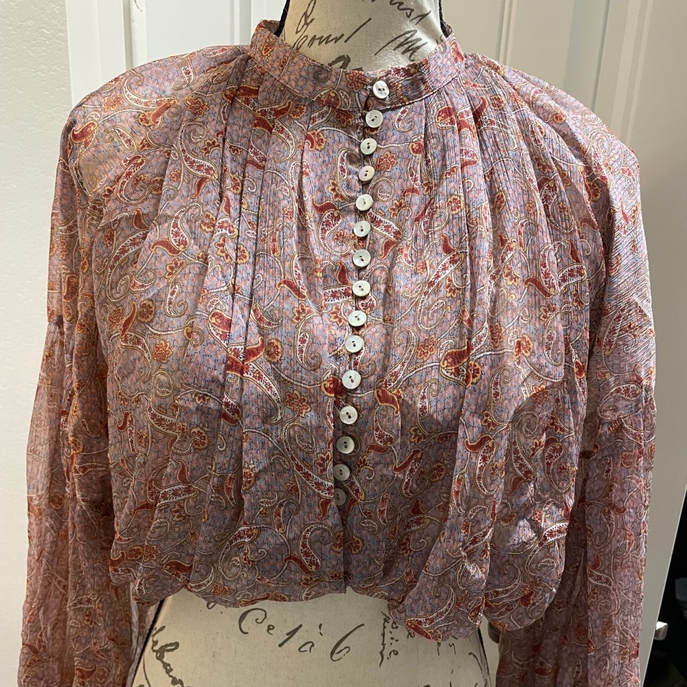 Cropped blouse